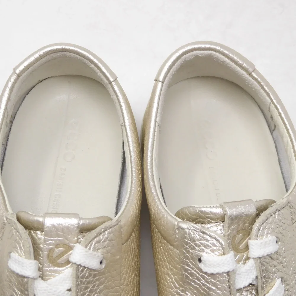 ECCO Womens Soft 7 Sneakers Gold Metallic Leather Lace Up Size 40 / 9-9.5